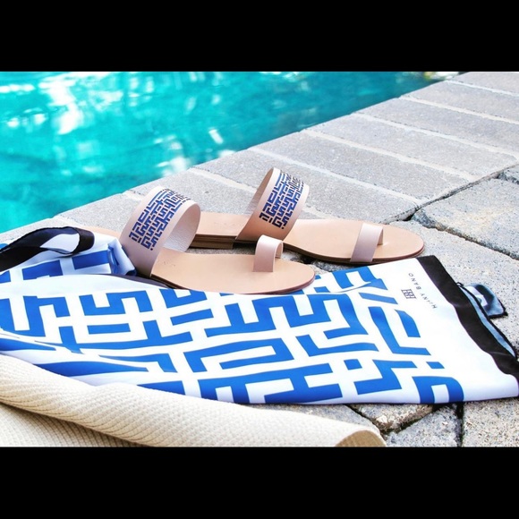 Design designer leather toe ring sandals - Picture 9 of 11